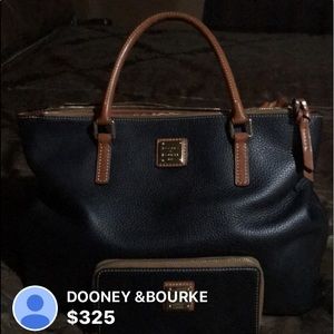 Tote bag with matching wallet Dooney & Bourke